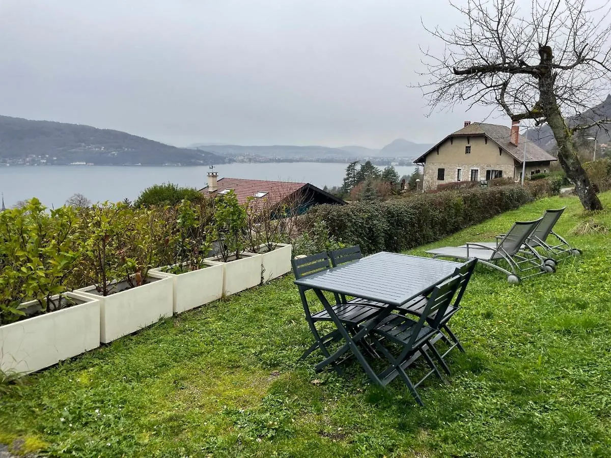 Maisonnette vue panoramique lac d'Annecy Veyrier-du-Lac